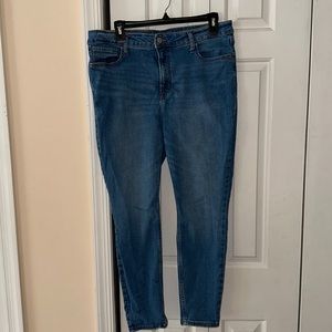 Womens old navy high rise super star super skinny jeans 14 Short